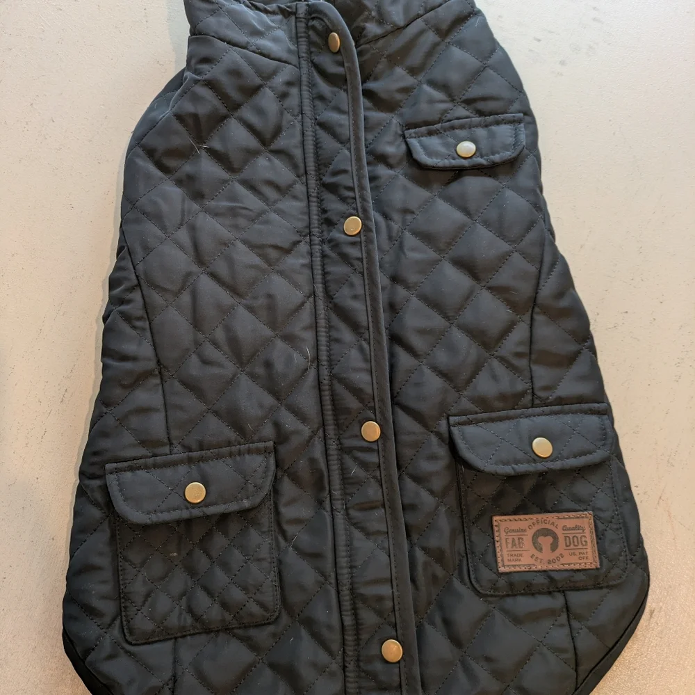 Fabdog barn coat